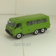 12059-1-УСР УАЗ-452К автобус длиннобазный 3-х осный (пластик крашенный) светло-зеленый
